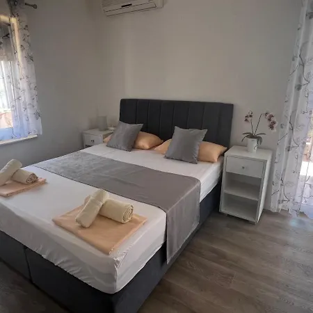 Appartement Zdrava *