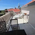 Appartement Zdrava *